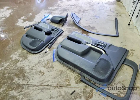 2017 Chevrolet Silverado K1500 из США, поврежденный, VIN 1GCVKNEC6HZ353561